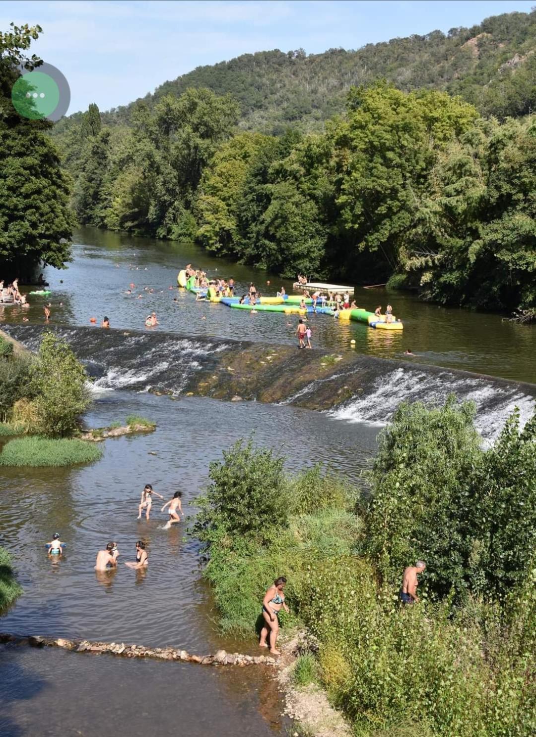 Les Chambres Des Artistes Laguépie Zewnętrze zdjęcie